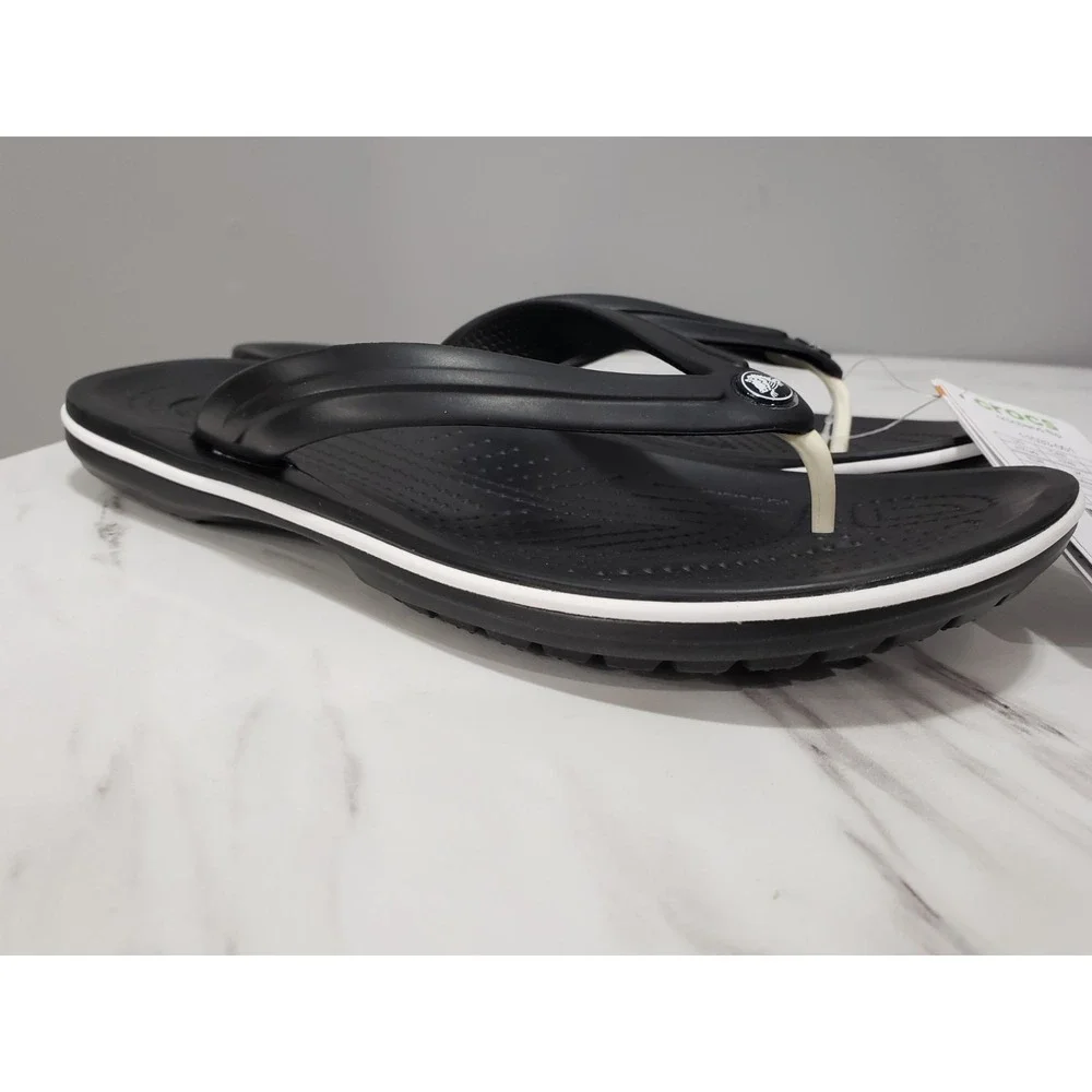 NWT MENS 7 / WOMENS 9 Crocs Crocband Flip Flop Athletic Thong Sandals 11033-001